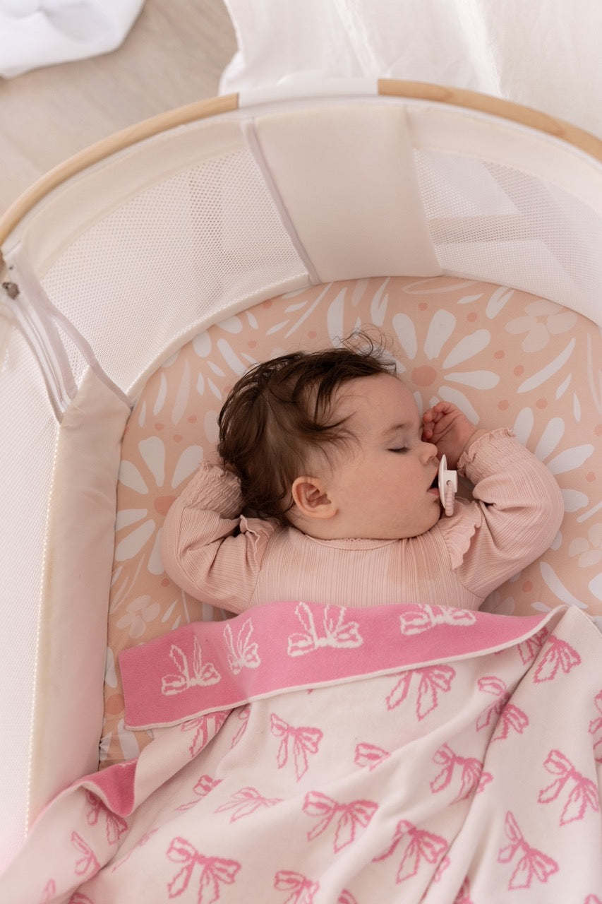 SIGNATURE BOW BLANKET